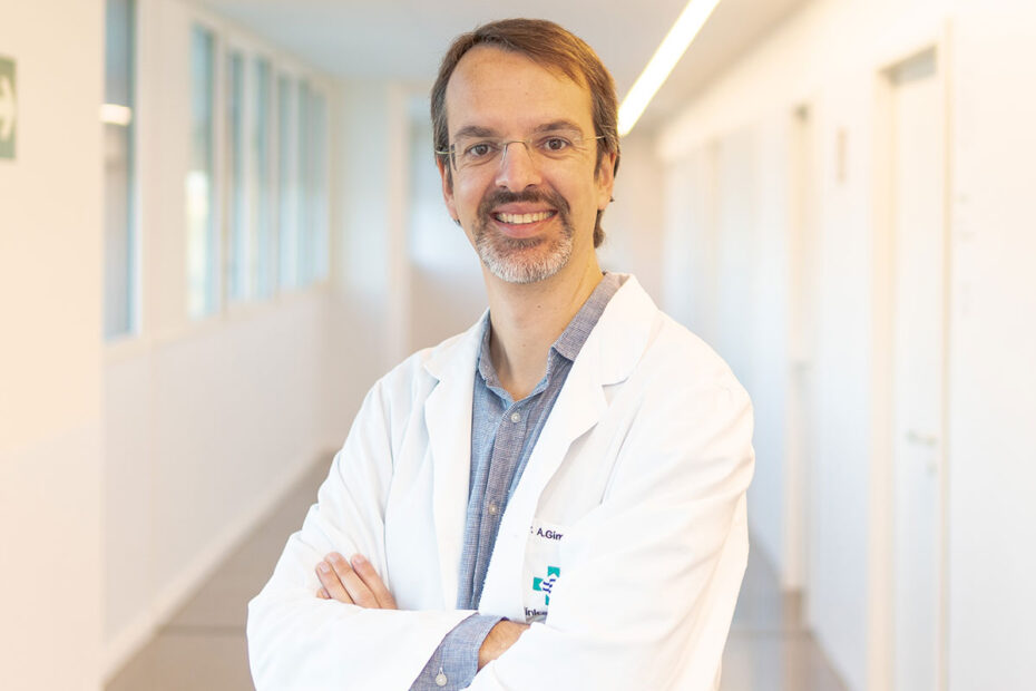 Dr. Alejandro Gimenez oftalmòleg retina mèdica i uveïtis i cataracta Oftalis - Institut Oftamologia Clínica Girona